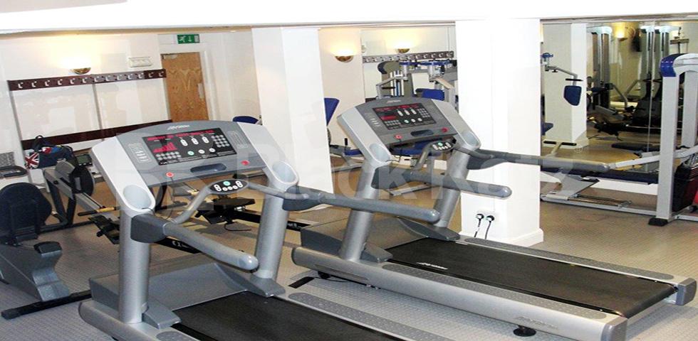 Contemporary apartment with 24 hr. Concierge, gym & inclusive of water rates Providence Square, Shad Thames SE1