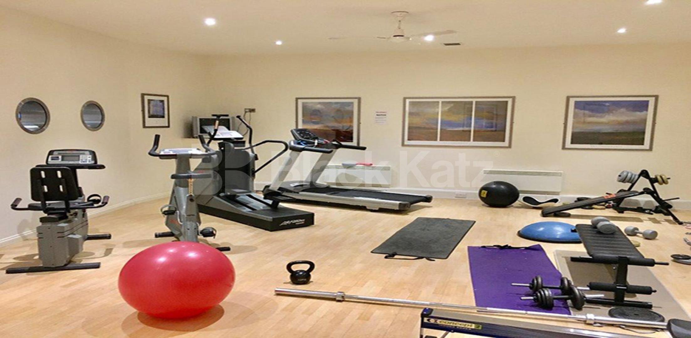 			LET , 2 Bedroom, 1 bath, 1 reception Apartment			 Longstone Court.Great Dover St., Borough/London Bridge