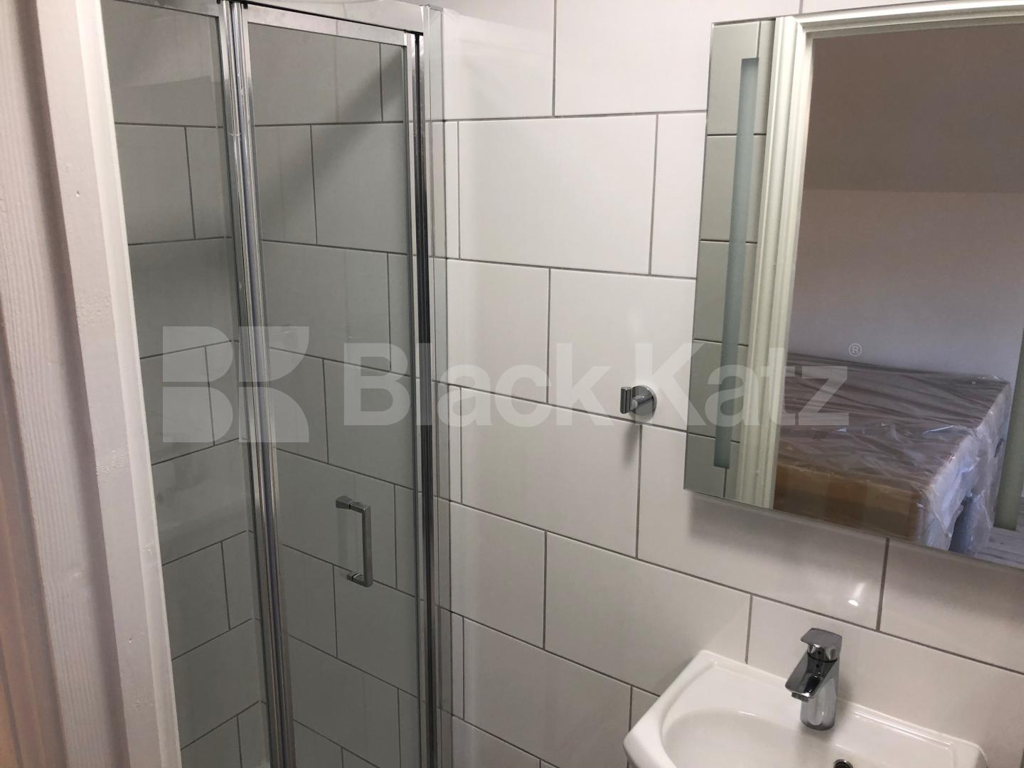 			Beautiful 1 bedroom flat, 1 Bedroom, 1 bath, 1 reception Apartment			 Park Avenue, Alexandra Palace