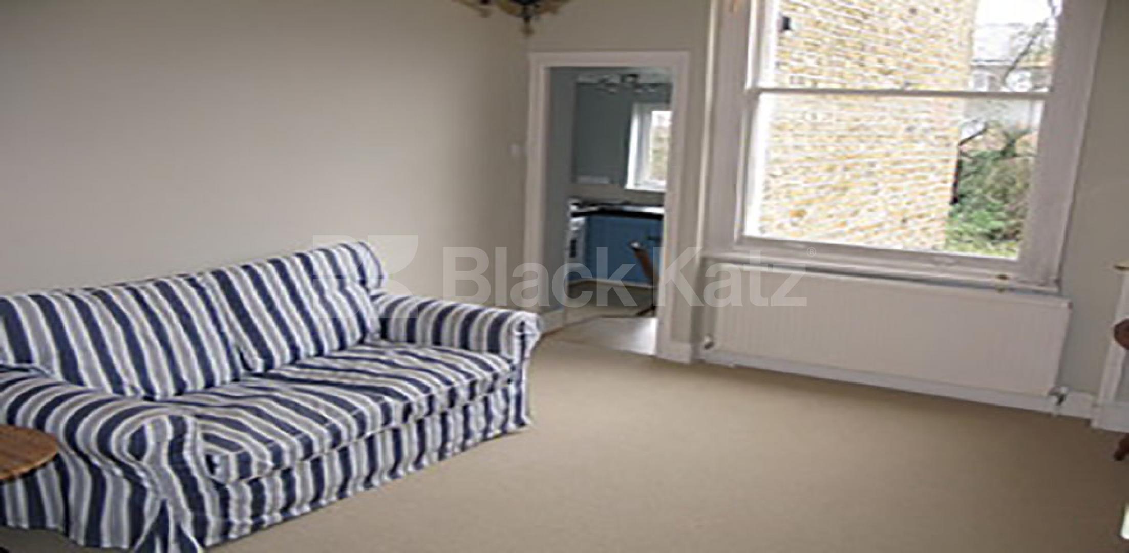 			COMMUNAL GARDEN!, 2 Bedroom, 1 bath, 1 reception Flat			 Hartham Road, CALEDONIAN ROAD