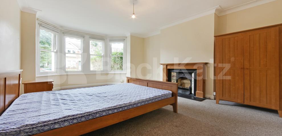 			UNDER OFFER, 3 Bedroom, 1 bath, 1 reception Maisonette			 Harborough Road, Streatham Hill