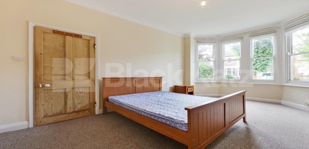 			UNDER OFFER, 3 Bedroom, 1 bath, 1 reception Maisonette			 Harborough Road, Streatham Hill