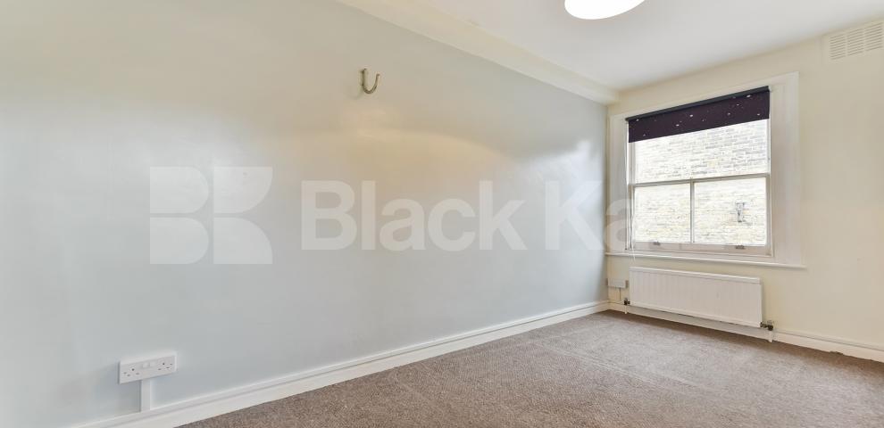 			NEW INSTRUCTION, 3 Bedroom, 1 bath, 1 reception Apartment			 Herne Hill Road, Loughborough Junction / Brixton