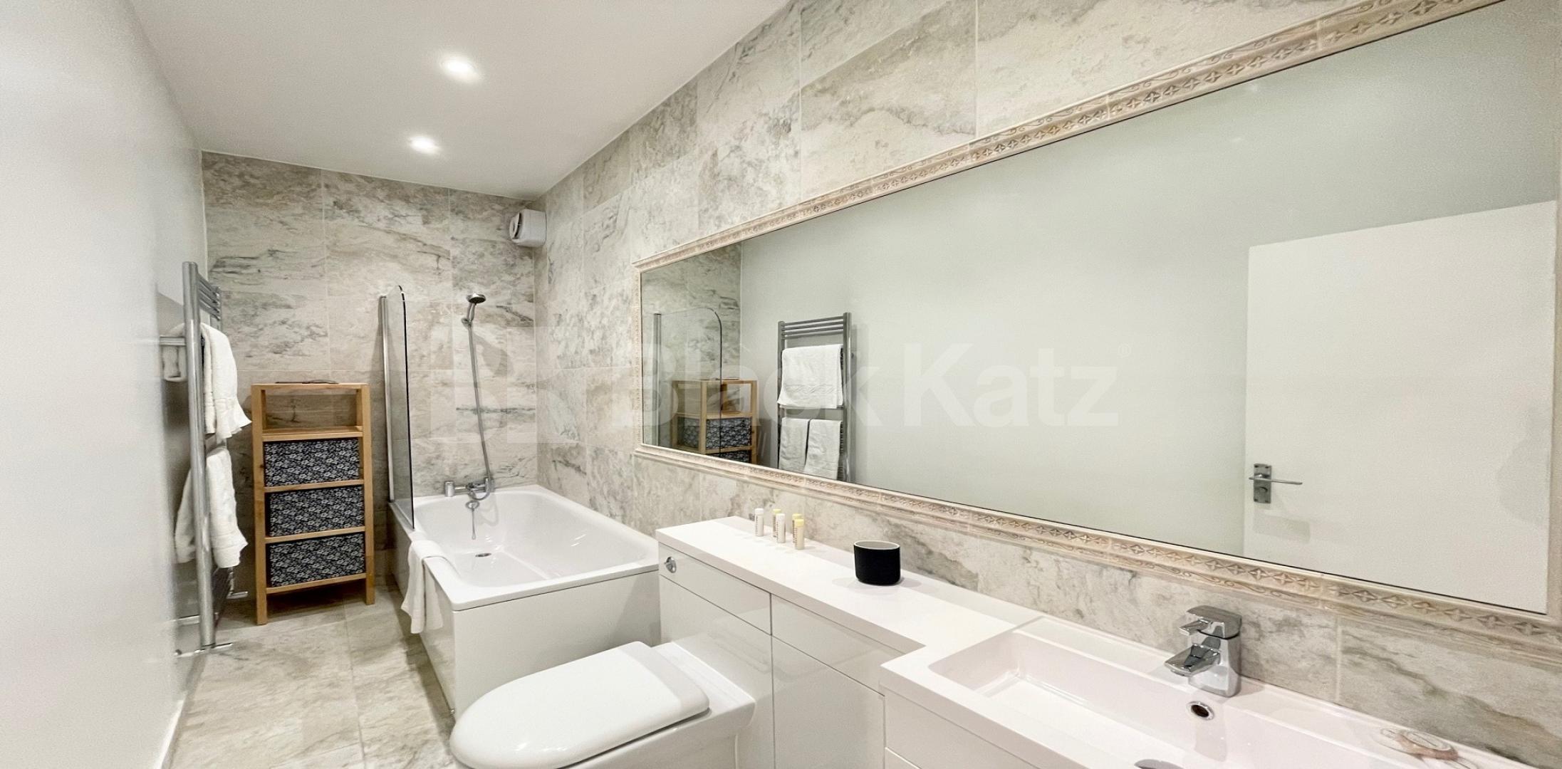 			LET, 2 Bedroom, 1 bath, 1 reception Ground Floor Flat			 Hackford Road, Oval