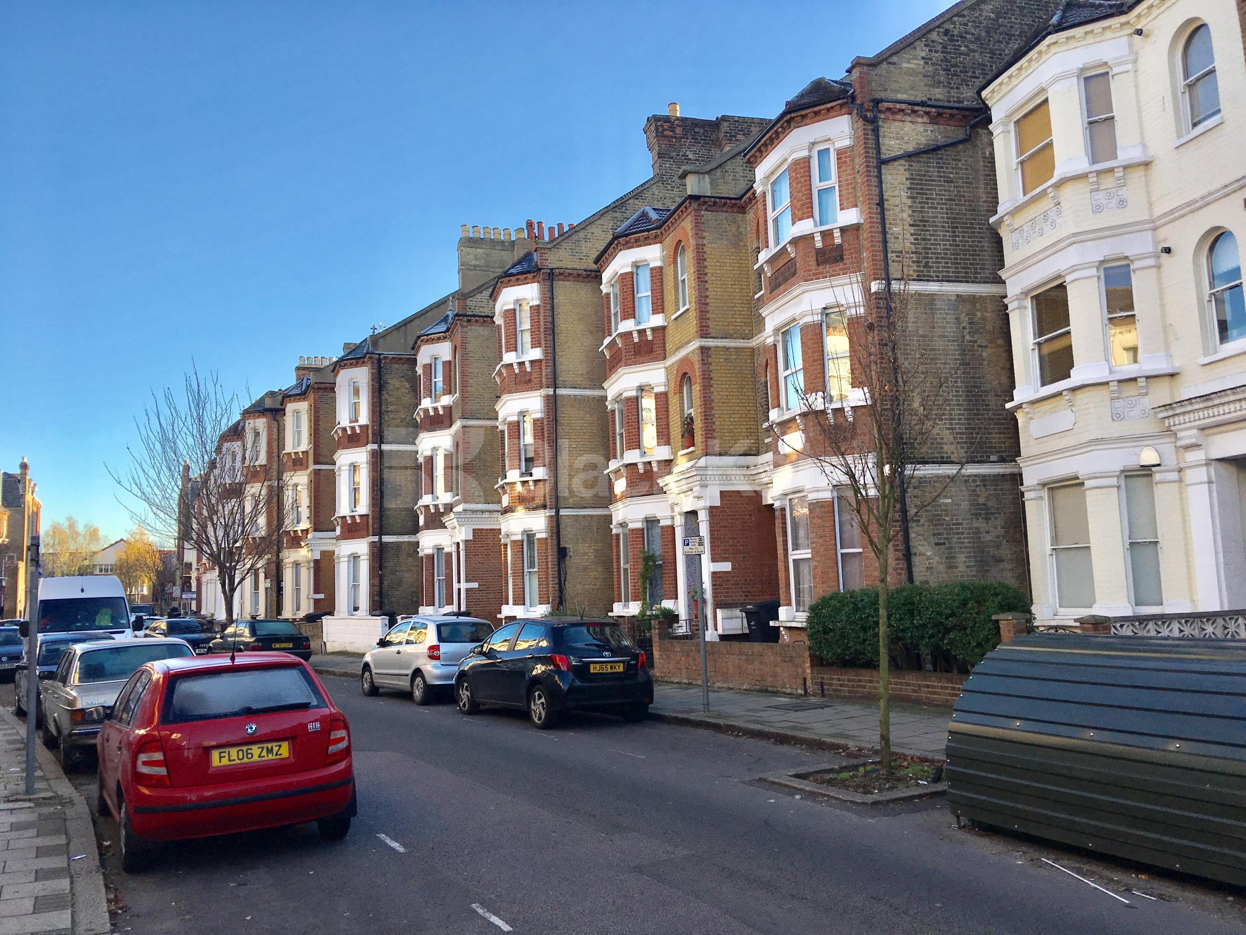			LET, 1 Bedroom, 1 bath, 1 reception Apartment			 Handforth Road, Oval SW9