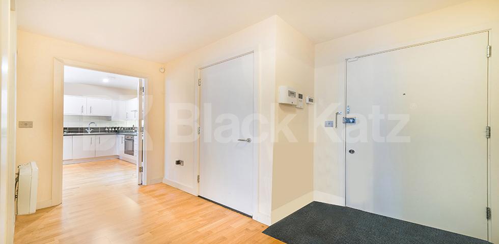 			LARGE 2 BEDROOM FLAT WITH PRIVATE TERRACE, 2 Bedroom, 1 bath, 1 reception Apartment			 Axminster Road, HOLLOWAY N7