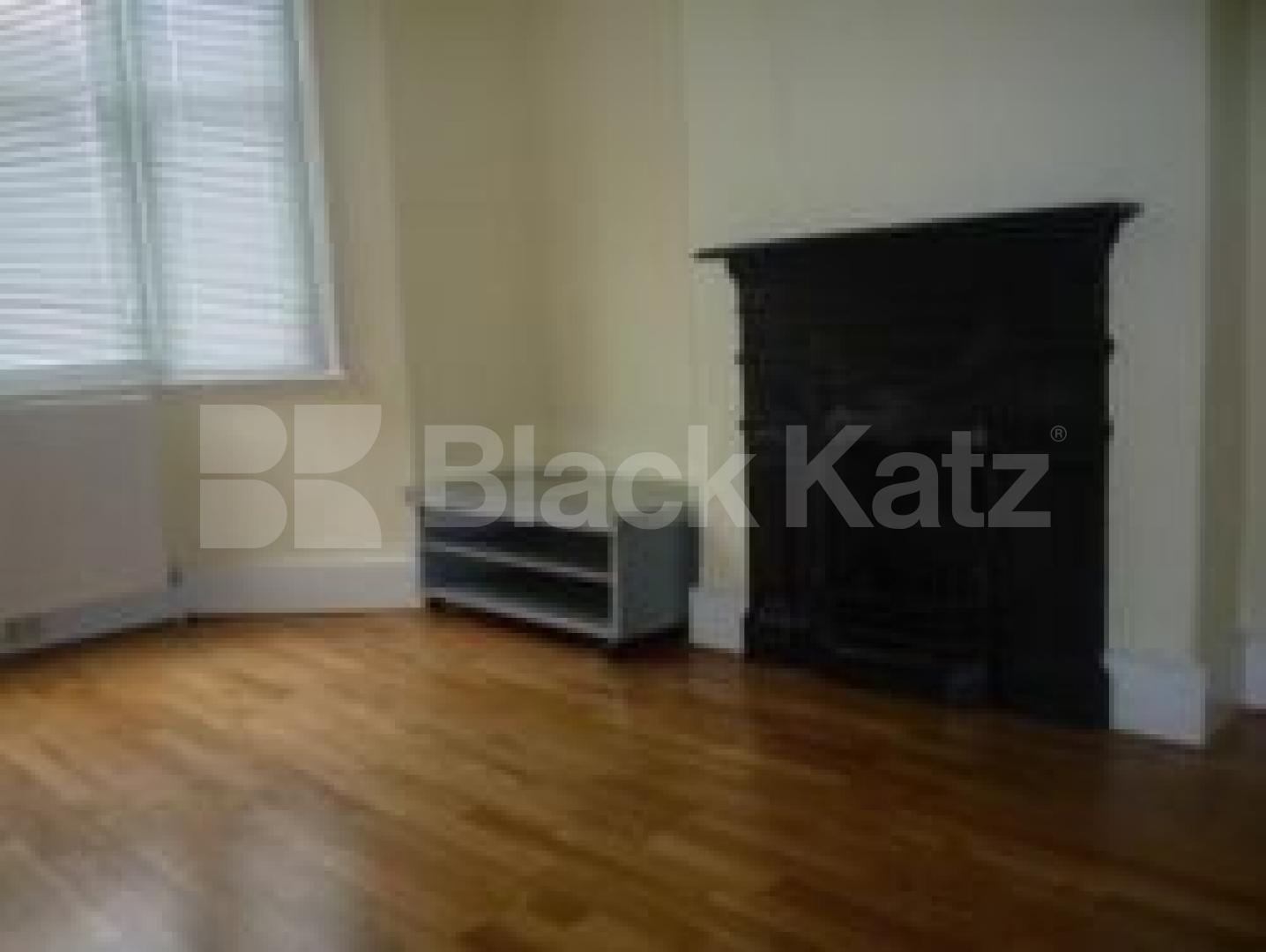 			3 Bedroom, 1 bath, 1 reception Flat			 Hamilton Road, EAST FINCHLEY
