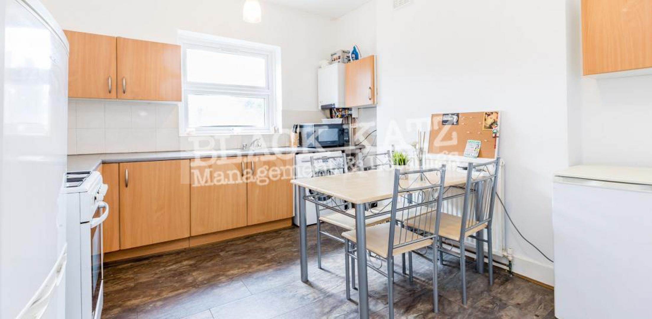 			3 Bedroom, 1 bath, 1 reception Flat			 Hampden Road, HARINGEY LADDER