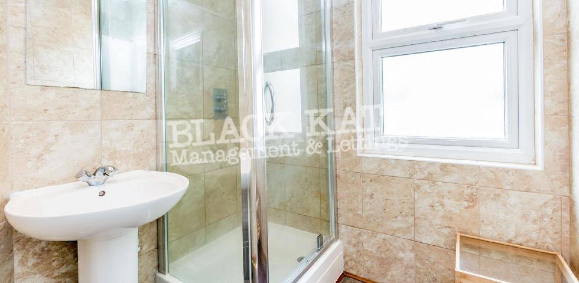 			3 Bedroom, 1 bath, 1 reception Flat			 Hampden Road, HARINGEY LADDER