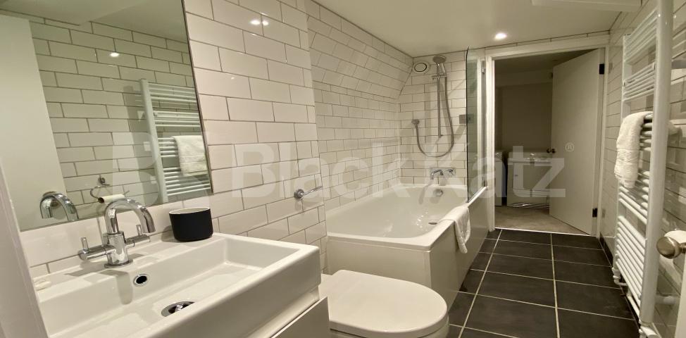 			LET, 2 Bedroom, 1 bath, 1 reception Apartment			 Handforth Road, Oval