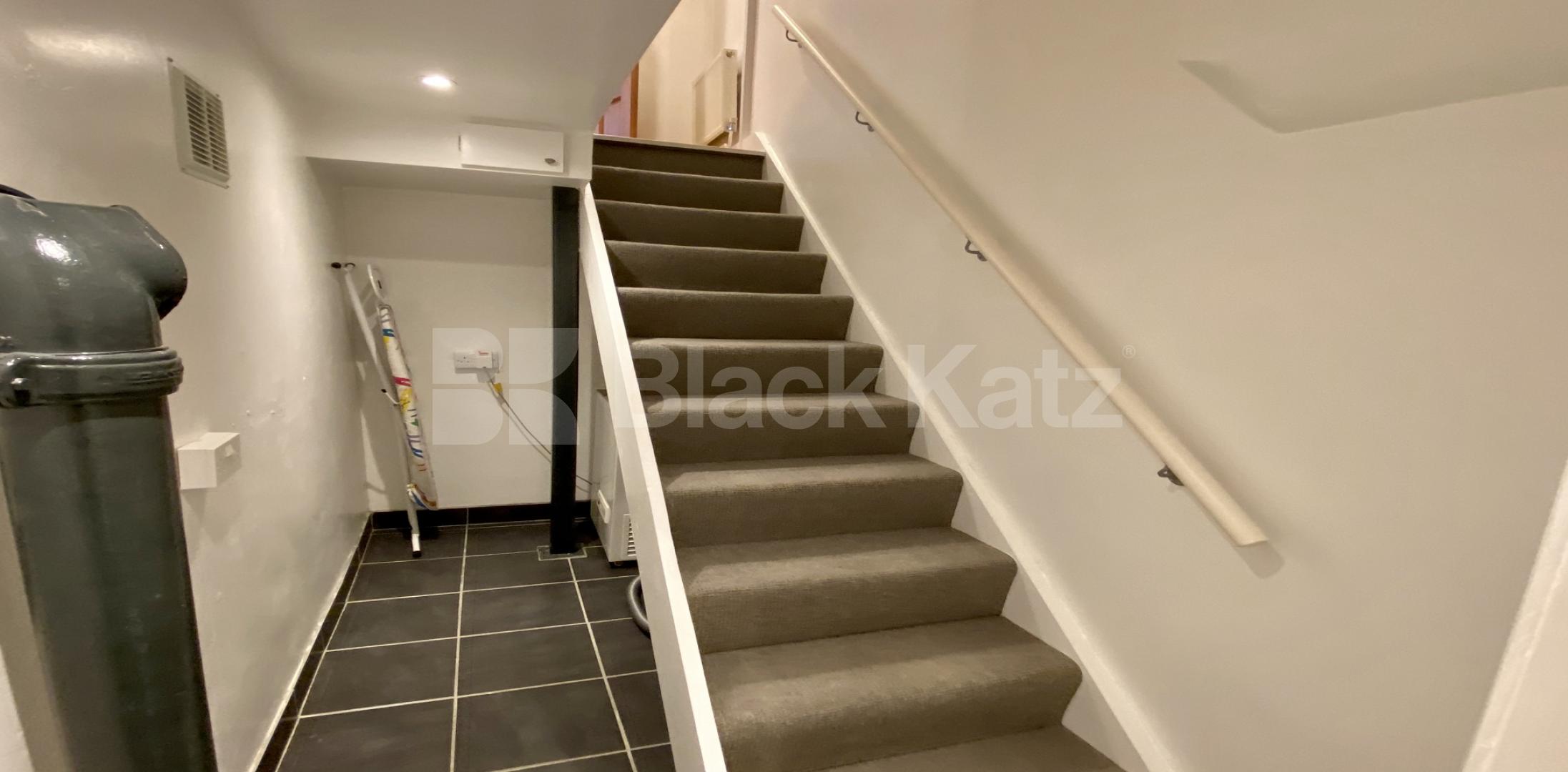 			LET, 2 Bedroom, 1 bath, 1 reception Apartment			 Handforth Road, Oval