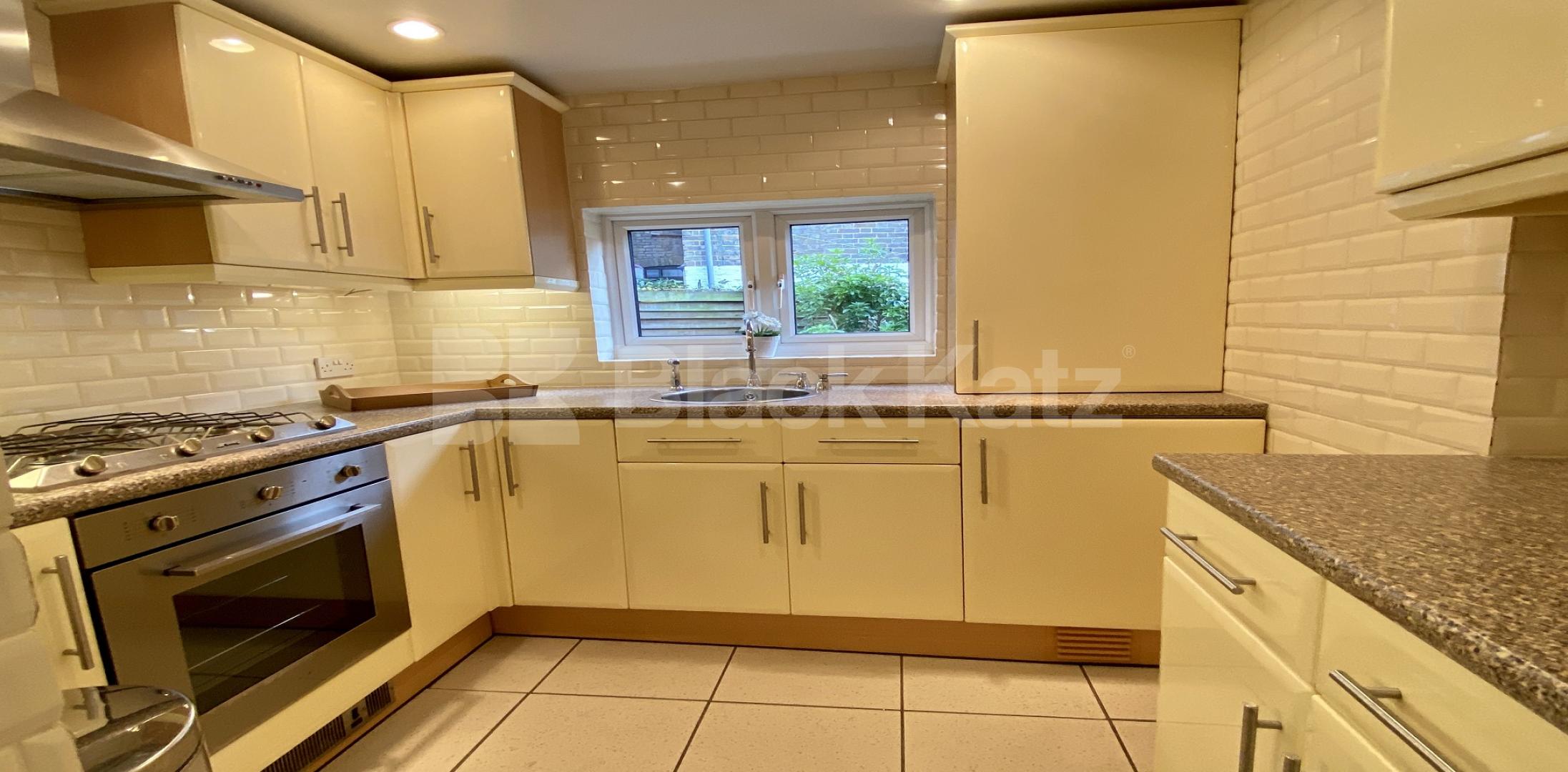 			LET, 2 Bedroom, 1 bath, 1 reception Apartment			 Handforth Road, Oval