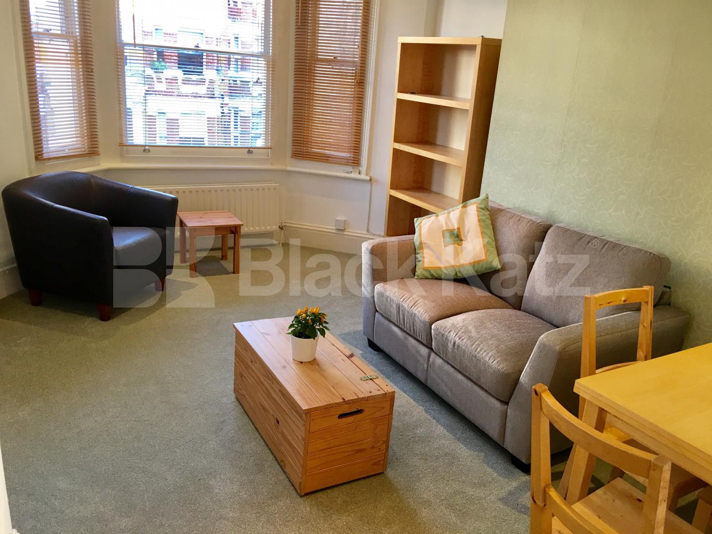 			LET, 1 Bedroom, 1 bath, 1 reception Apartment			 Handforth Road, Oval