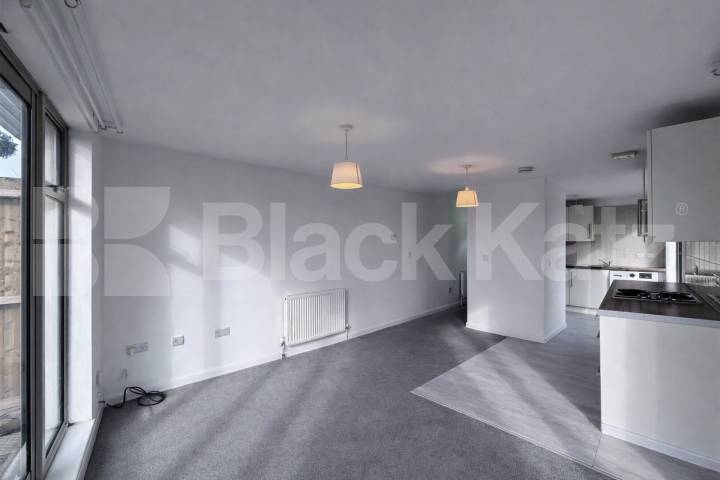 Spacious one bed to rent with open with a wrap around balcony Handsworth Avenue, Highams Park