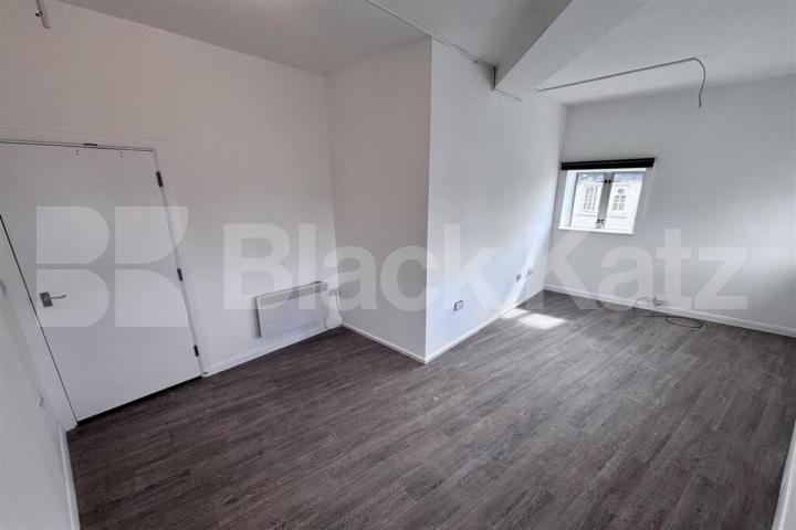 Newly refurbished two-bedroom flat on Handsworth Avenue, Chingford Handsworth Avenue, Highams Park