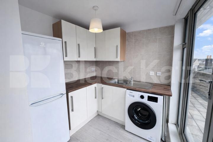 Spacious one bed to rent with open with a wrap around balcony Handsworth Avenue, Highams Park