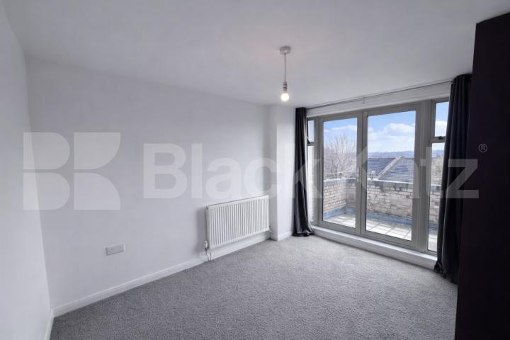 Spacious one bed to rent with open with a wrap around balcony Handsworth Avenue, Highams Park