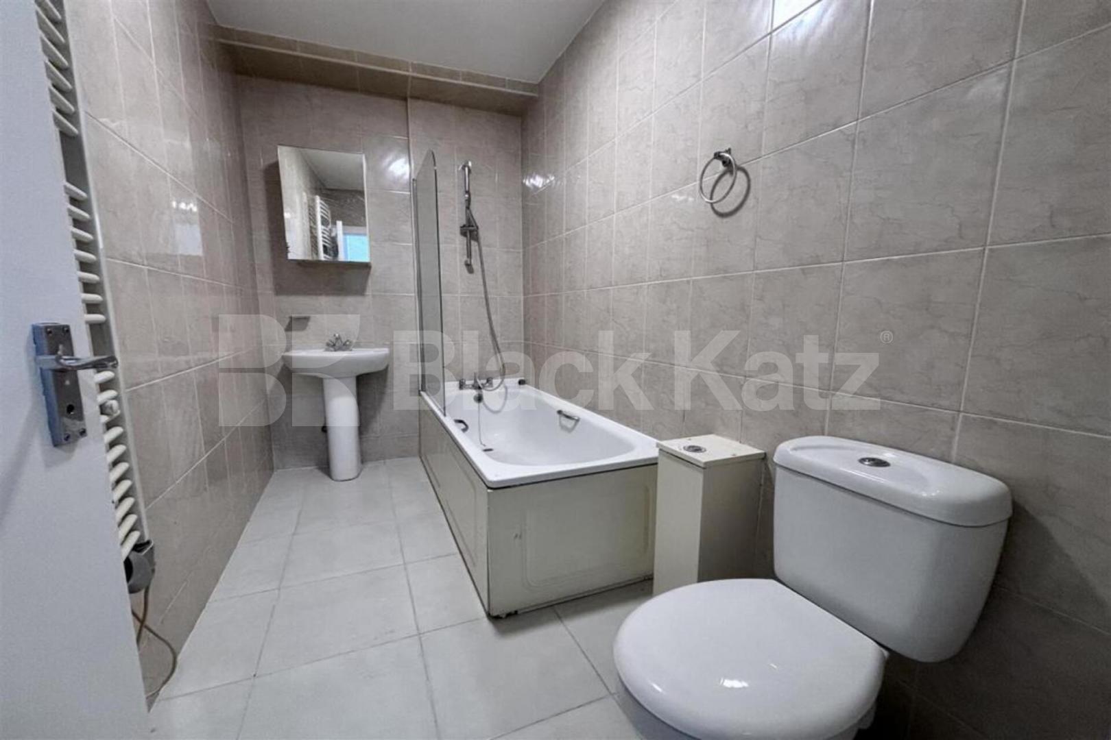 Newly refurbished two-bedroom flat on Handsworth Avenue, Chingford Handsworth Avenue, Highams Park