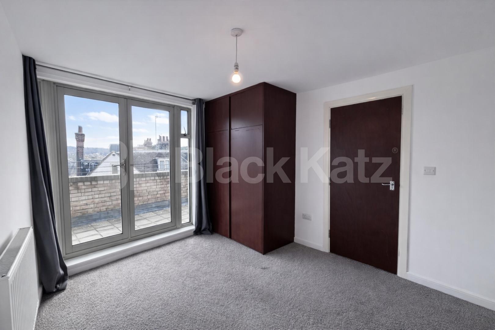 Spacious one bed to rent with open with a wrap around balcony Handsworth Avenue, Highams Park