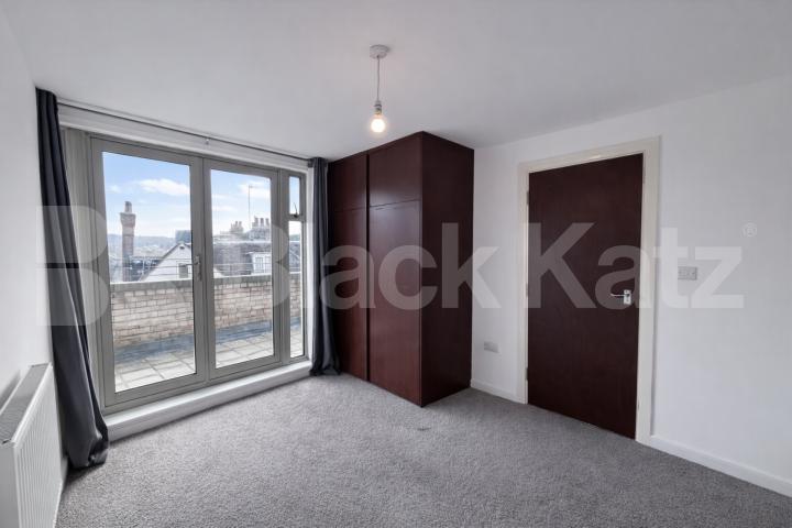 Spacious one bed to rent with open with a wrap around balcony Handsworth Avenue, Highams Park