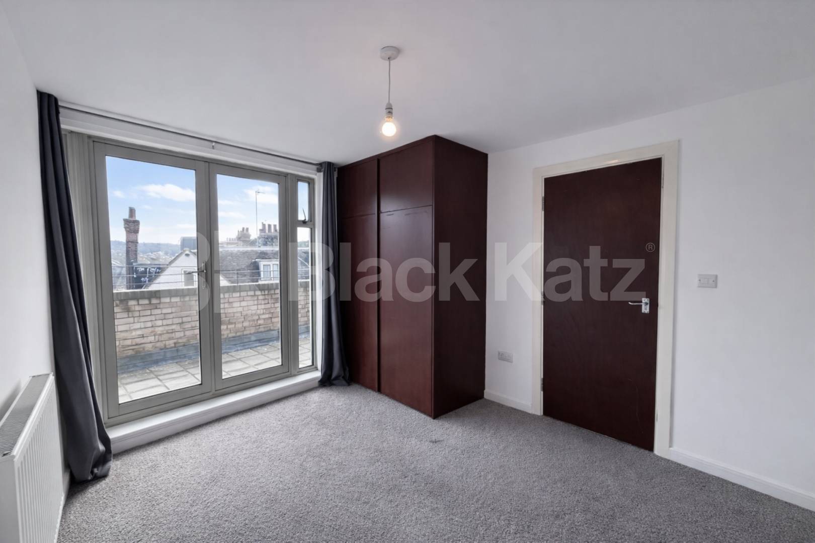 Spacious one bed to rent with open with a wrap around balcony Handsworth Avenue, Highams Park