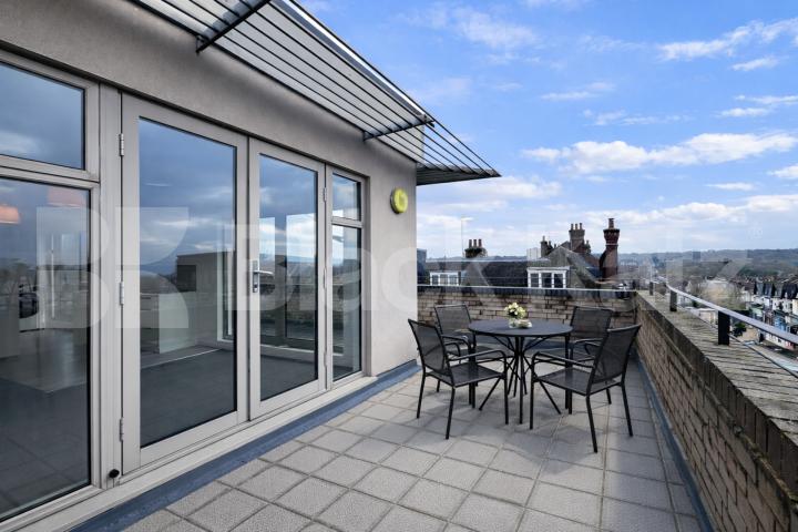 Spacious one bed to rent with open with a wrap around balcony Handsworth Avenue, Highams Park