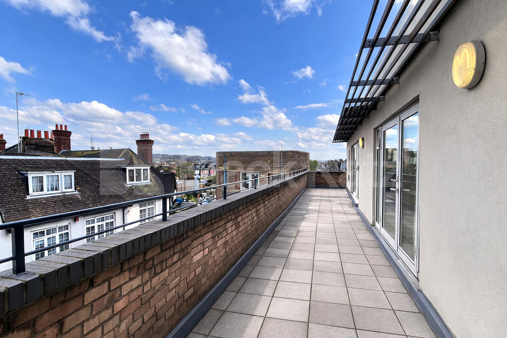 Spacious one bed to rent with open with a wrap around balcony Handsworth Avenue, Highams Park