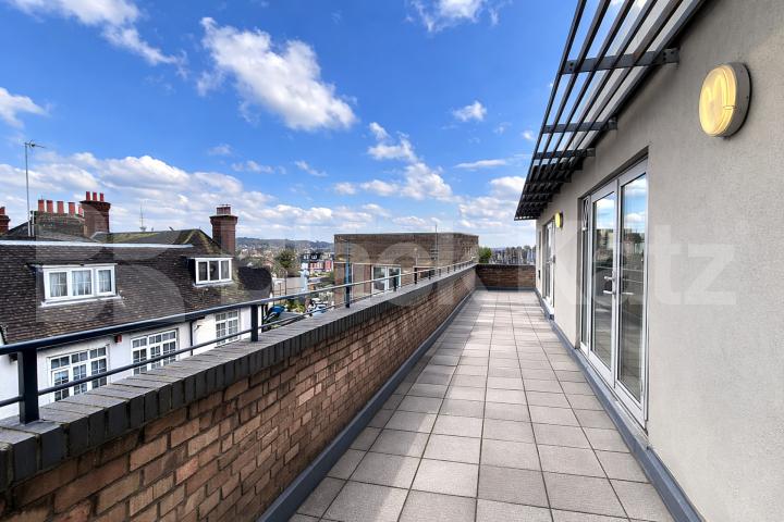 Spacious one bed to rent with open with a wrap around balcony Handsworth Avenue, Highams Park
