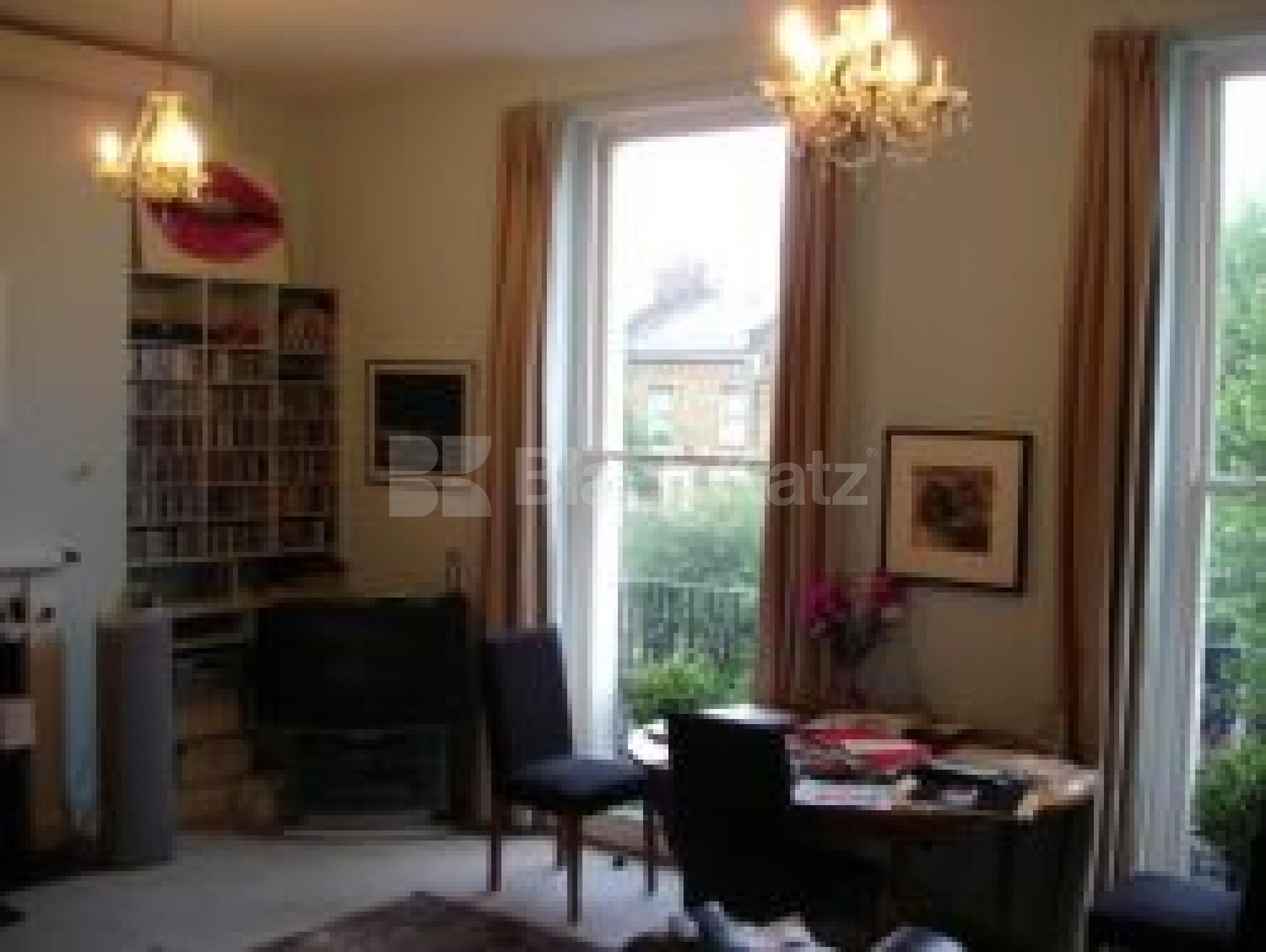 			2 Bedroom, 1 bath, 1 reception Flat			 Hanley Road, STROUD GREEN/HORNSEY N4 N4