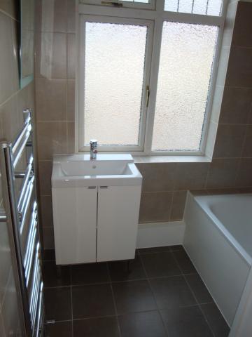 			4 Bedroom, 1 bath, 1 reception House			 Hanover Road, QUEENS PARK