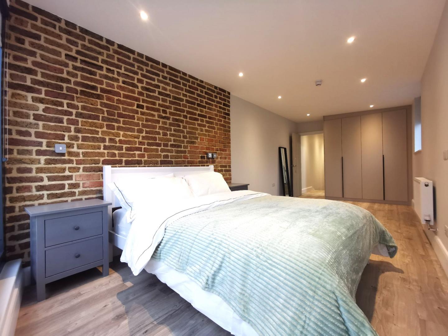 Unique Penthouse with Stunning Views High Road, Willesden Green