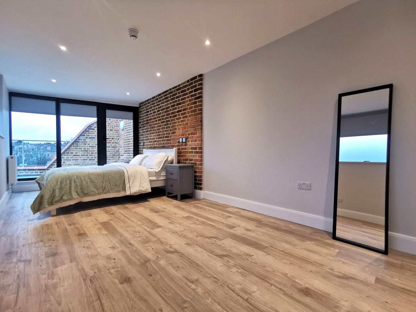 Unique Penthouse with Stunning Views High Road, Willesden Green