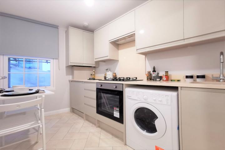 Modern and Spacious Apartment High Road, Willesden Green
