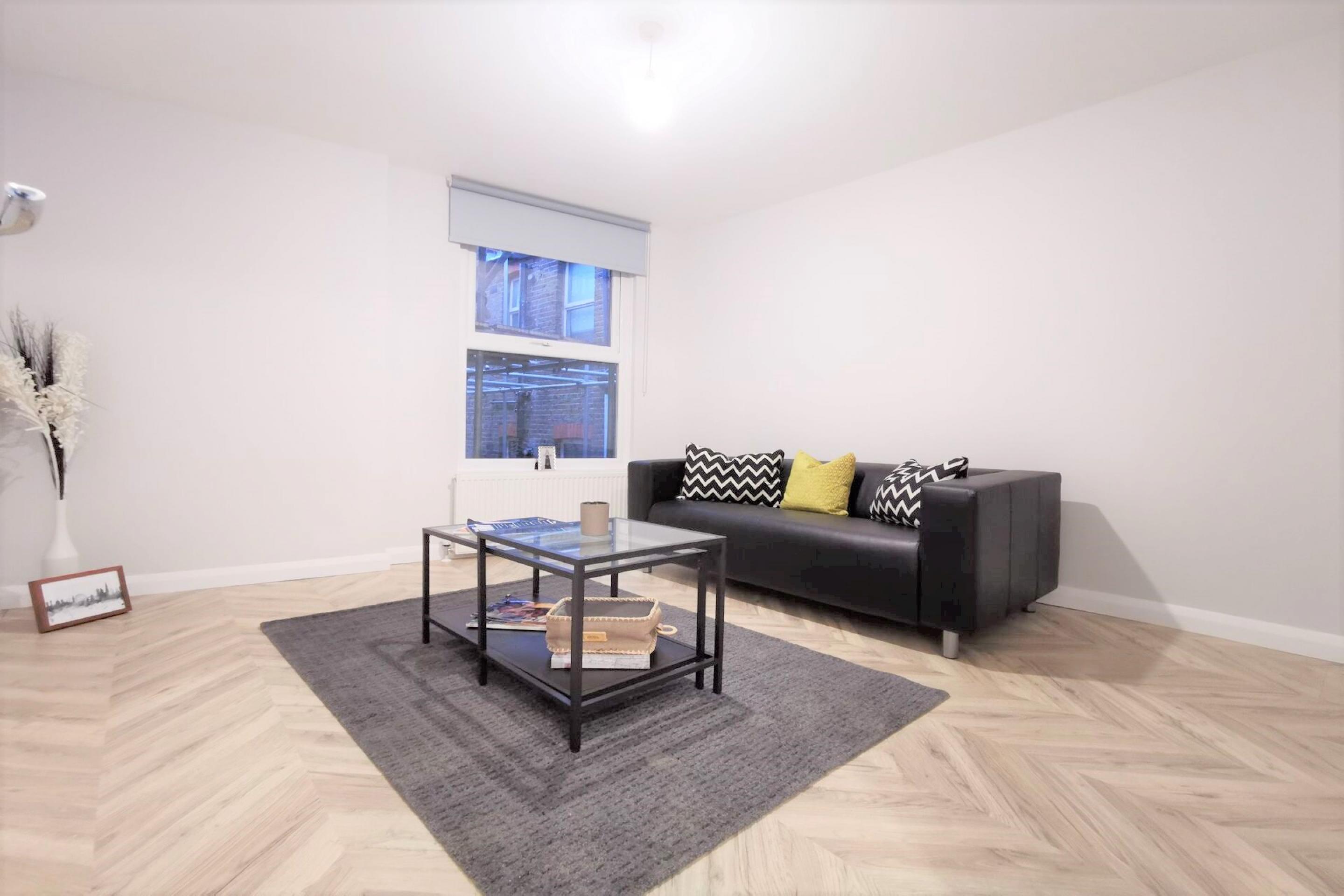 Modern and Spacious Apartment High Road, Willesden Green NW10