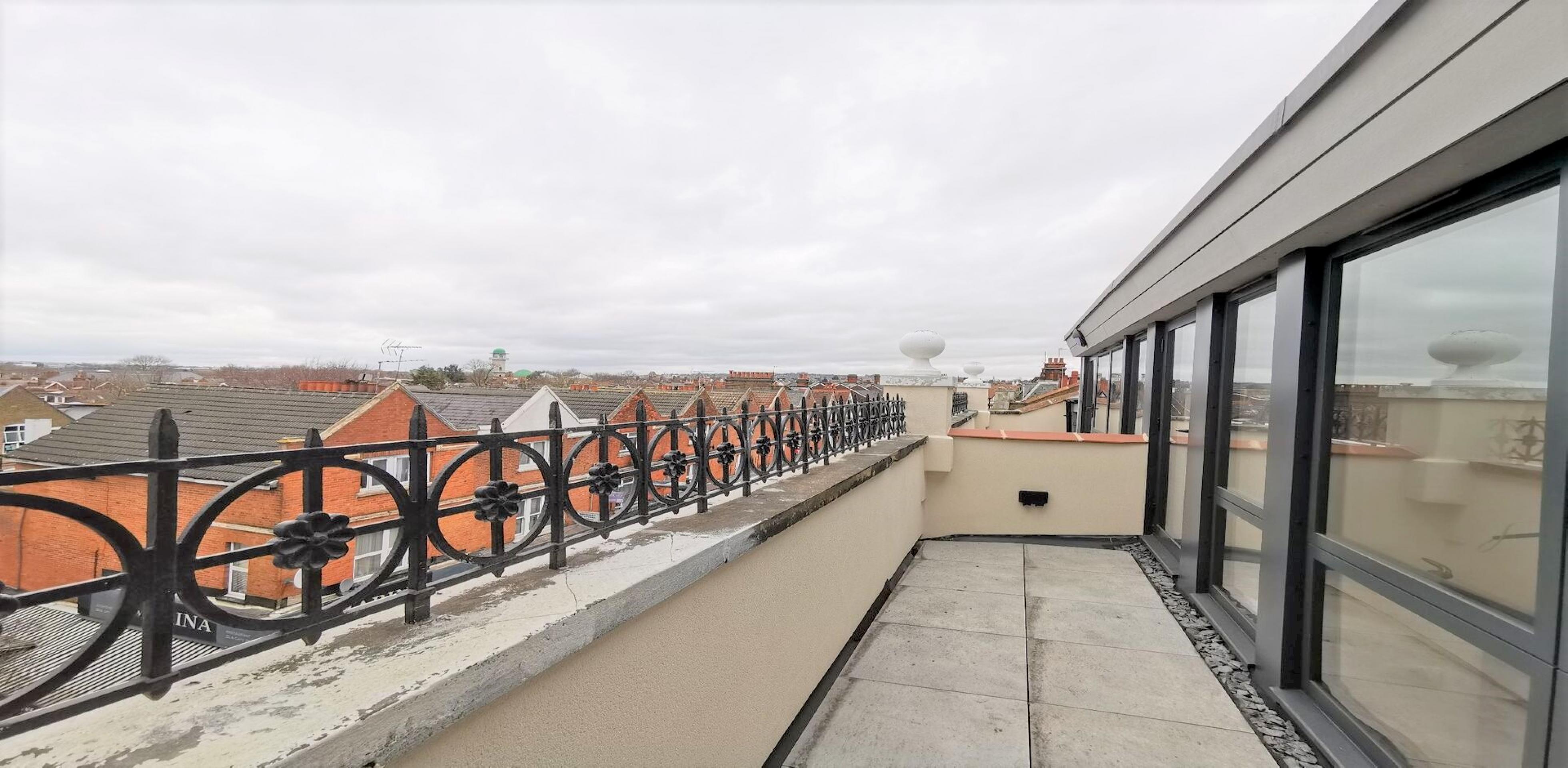 Unique Penthouse with stunning views High Road, Willesden Green NW10
