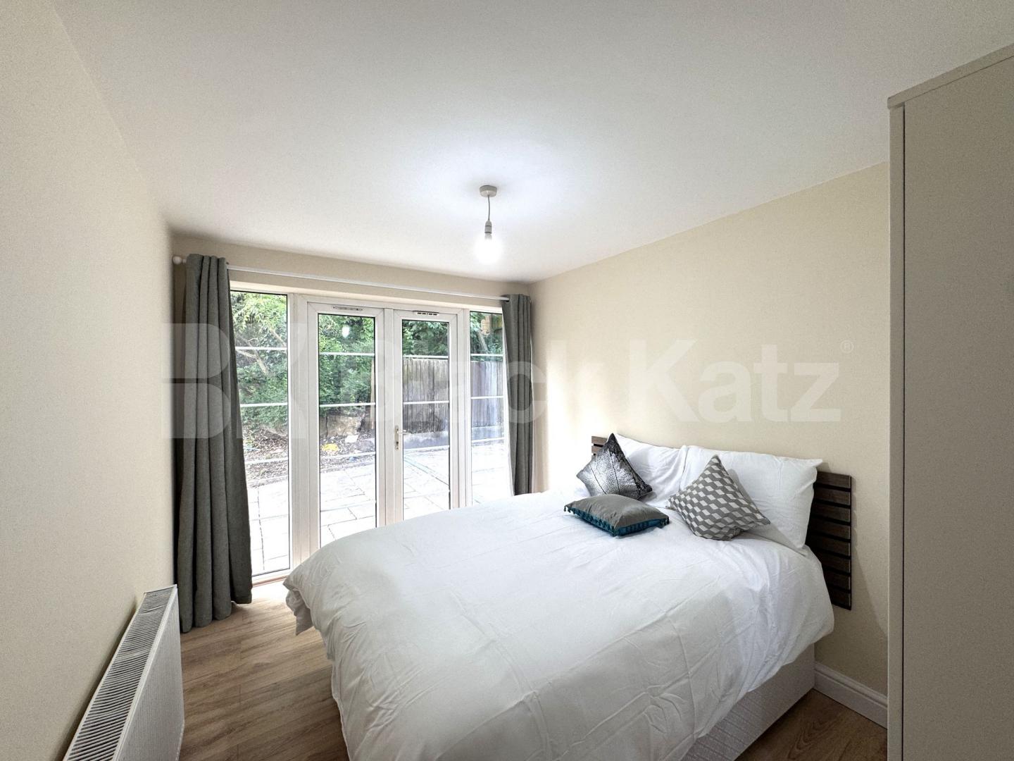 Modern and Central Apartment Wembley Hill Road , Wembley Park