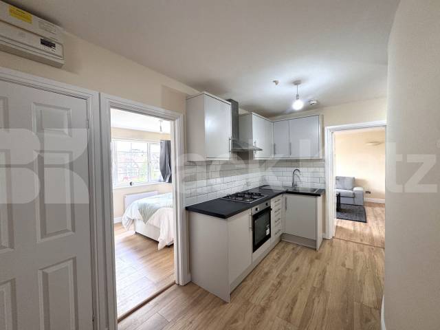 Modern and Central Apartment Wembley Hill Road , Wembley Park