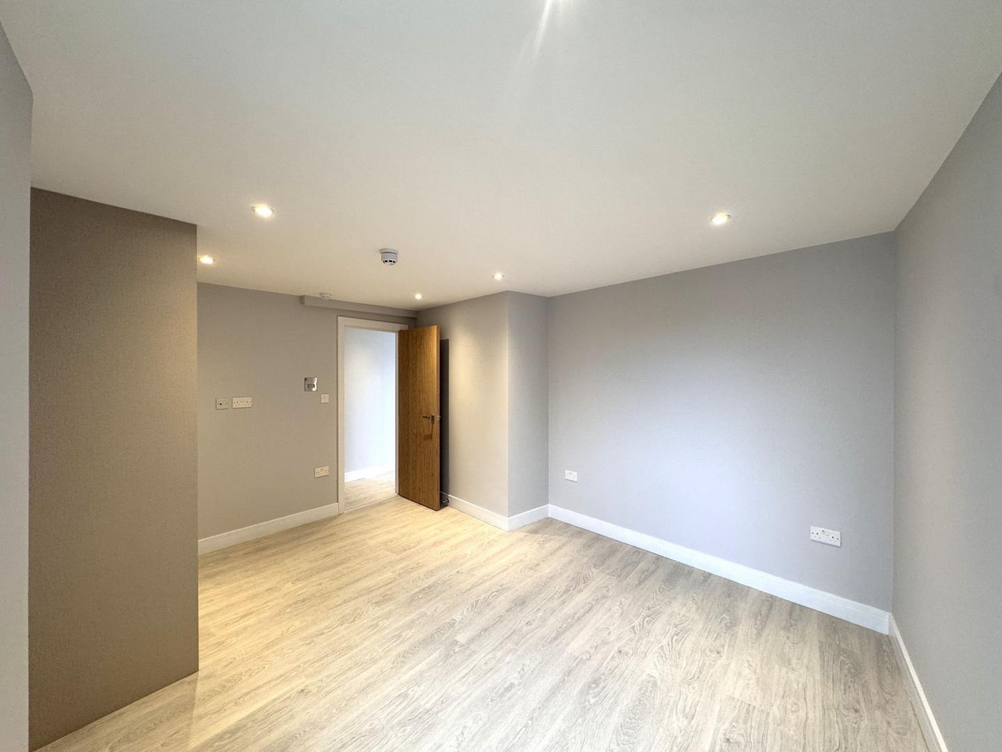 Modern Apartment High Road, Willesden Green