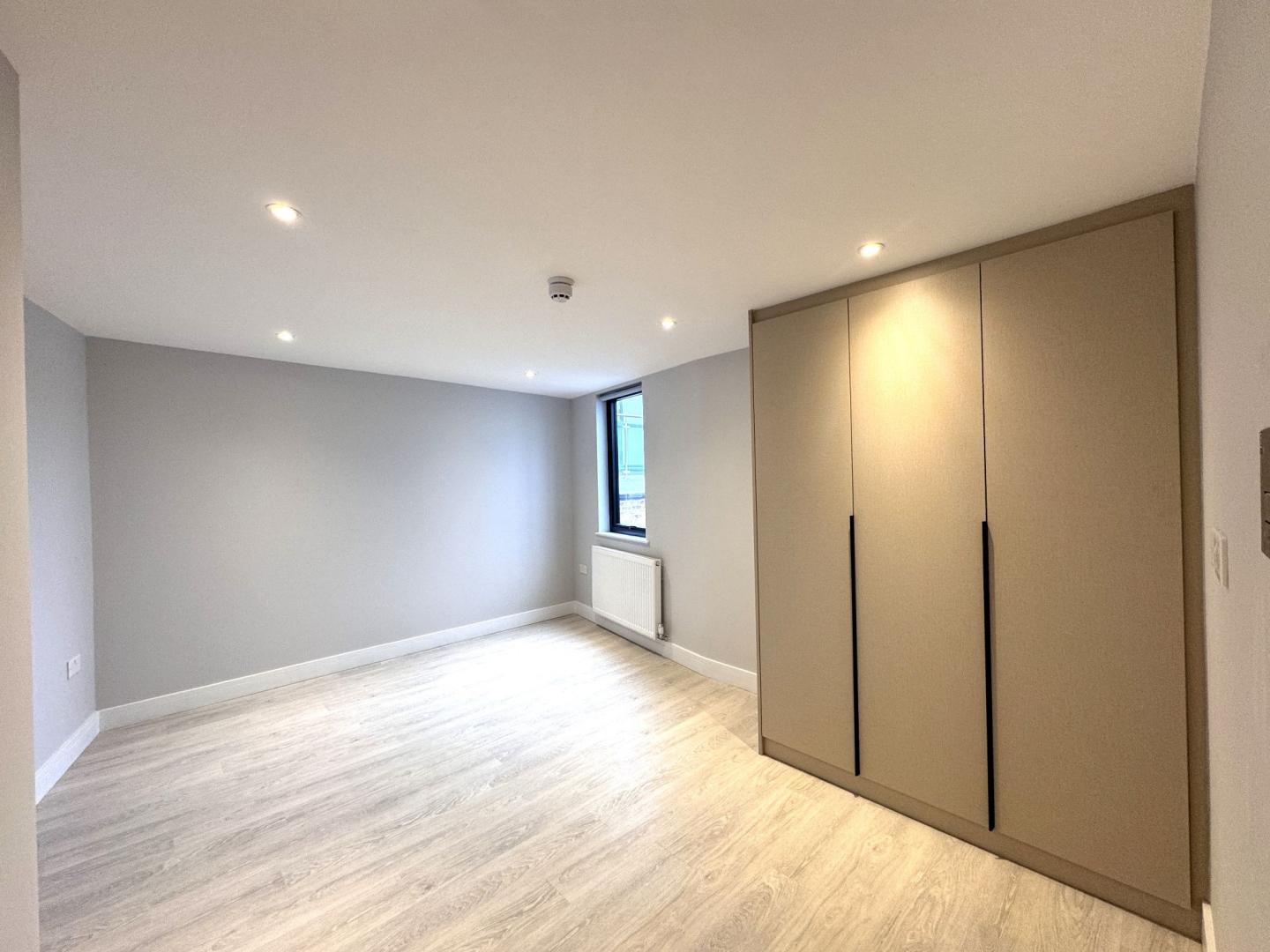 Modern Apartment High Road, Willesden Green