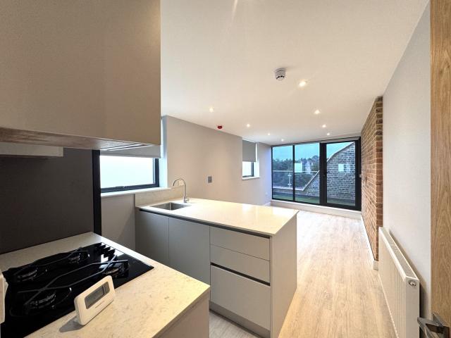 Modern Apartment High Road, Willesden Green