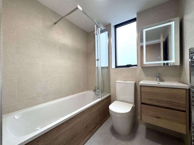 Modern Apartment High Road, Willesden Green