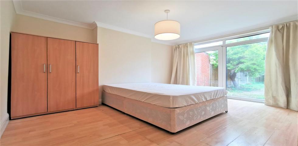 			4 Bedroom, 1 bath, 1 reception House			 Sherrick Green Road, DOLLIS HILL NW10