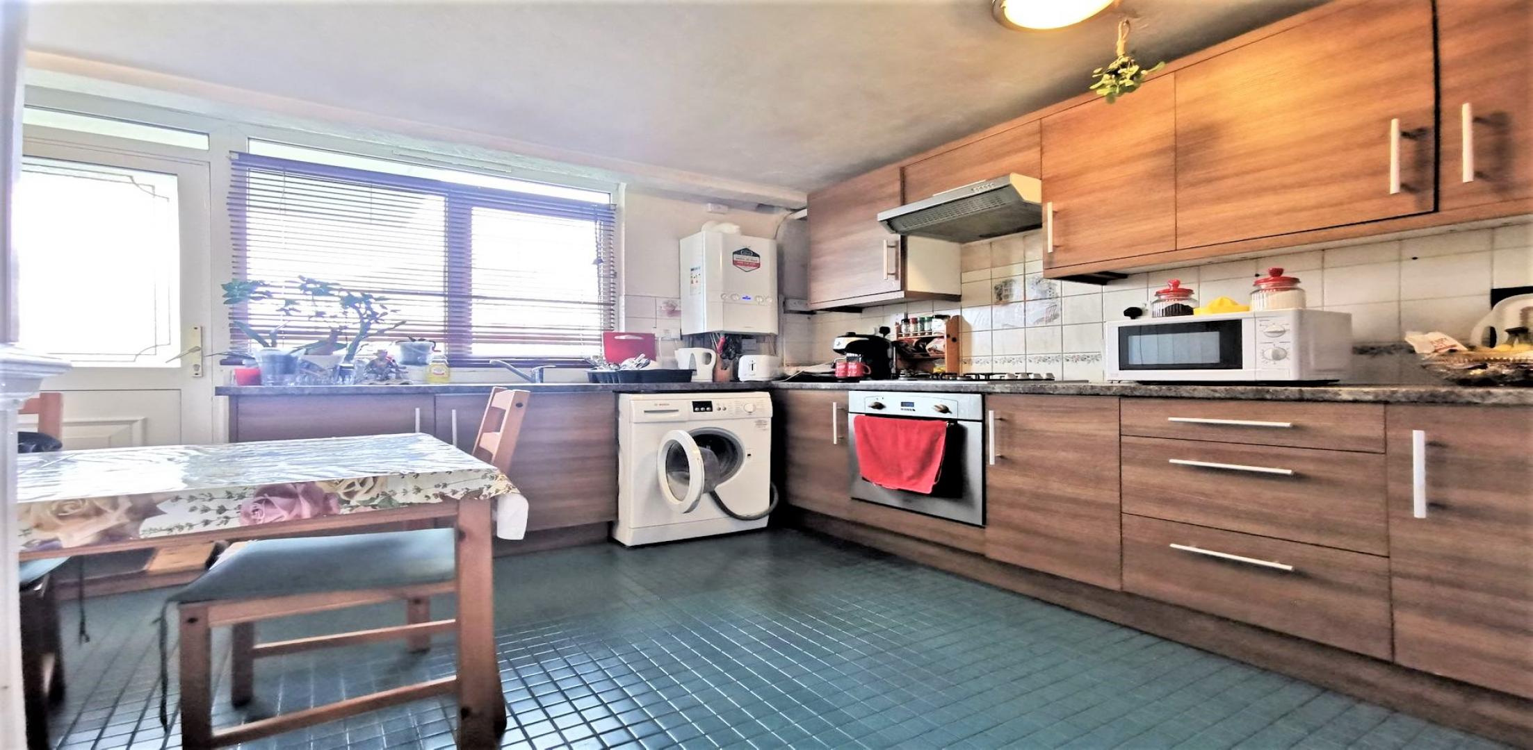 			3 Bedroom, 2 bath, 1 reception Apartment			 Norfolk Court, Linthorpe Avenue, Wembley