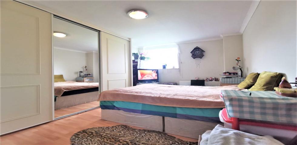 			3 Bedroom, 2 bath, 1 reception Apartment			 Norfolk Court, Linthorpe Avenue, Wembley