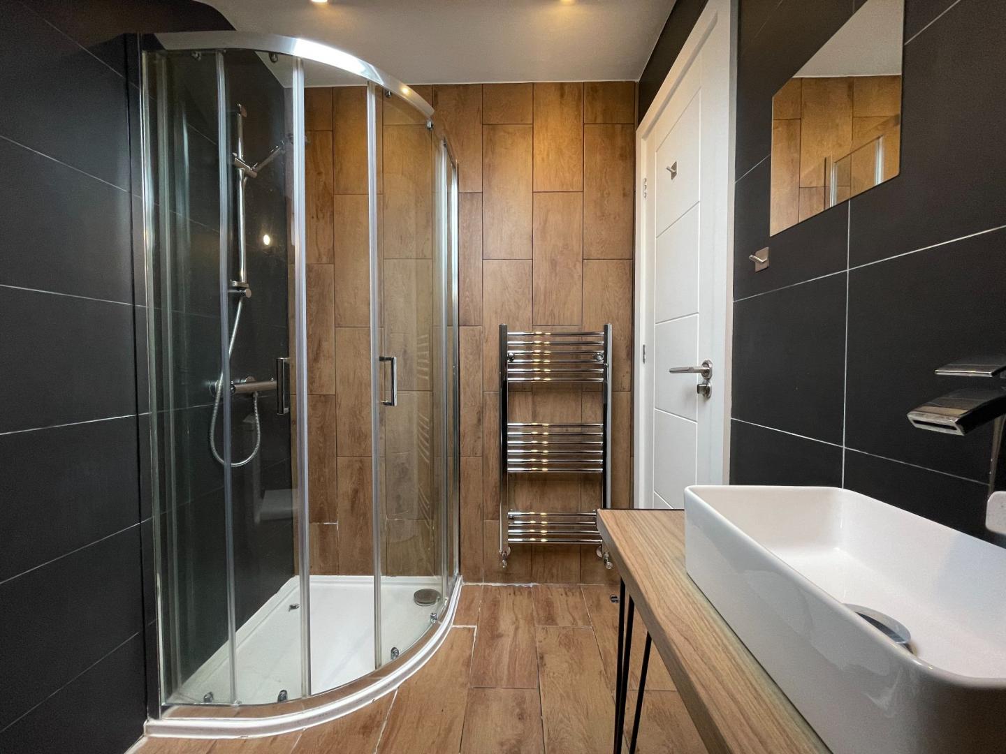 All bills included Kings Road, Willesden Green (All bills included)