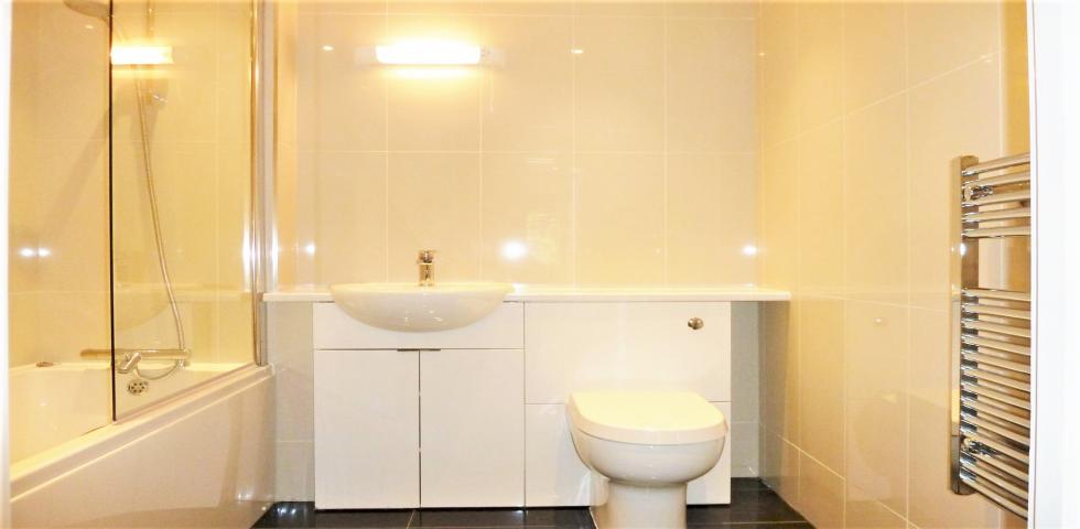 			2 Bedroom, 2 bath, 1 reception Flat			 Northwick Park Road , Harrow