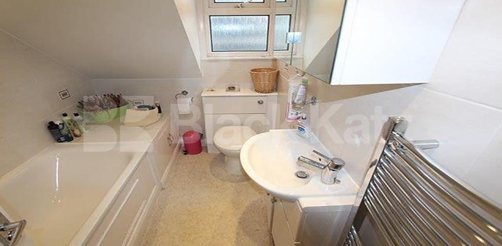 			MINS TO HEATH & TUBE!, 1 Bedroom, 1 bath, 1 reception Flat			 Haverstock Hill, BELSIZE PARK