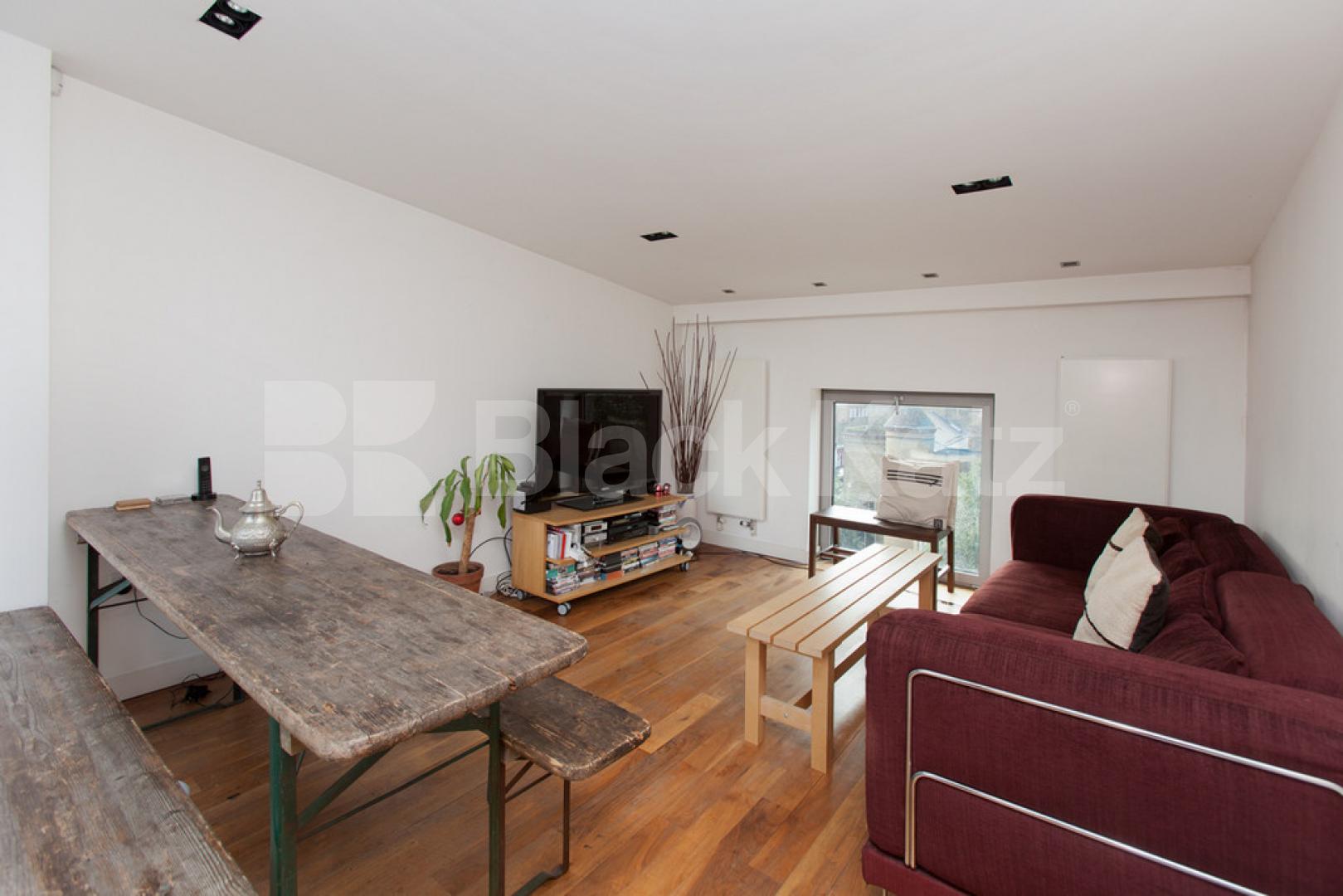 			3 Bedroom, 2 bath, 1 reception Mews House			 Liverpool Road, ANGEL