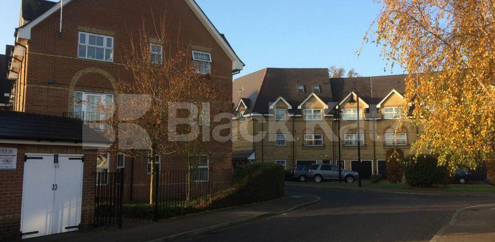 			NEW INSTRUCTION, 2 Bedroom, 1 bath, 1 reception Apartment			 Hayes Grove, East Dulwich/Peckham