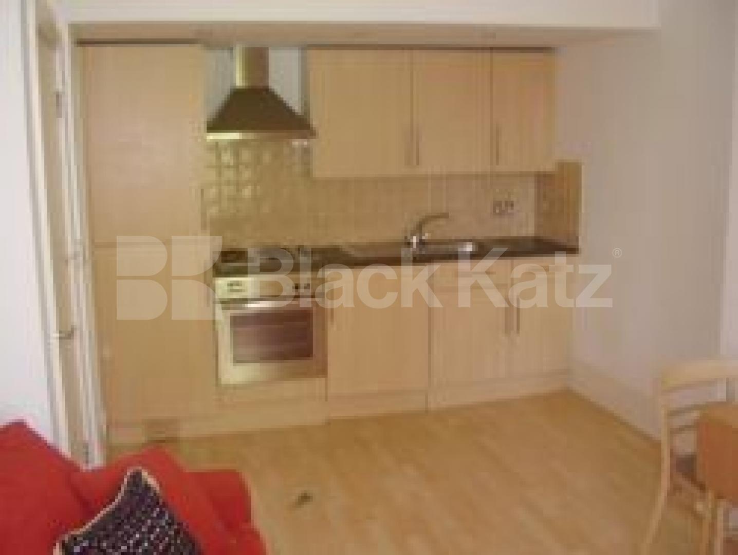 			2 Bedroom, 1 bath, 1 reception Flat			 Hazelville Road, CROUCH HILL N19